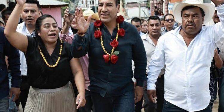 El mandatario entregó apoyos, supervisó obras y anunció nuevas inversiones.