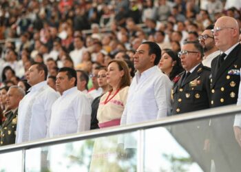 Reconoció los avances y resultados alcanzados en favor del desarrollo, la prosperidad y el bienestar de las oaxaqueñas y los oaxaqueños.