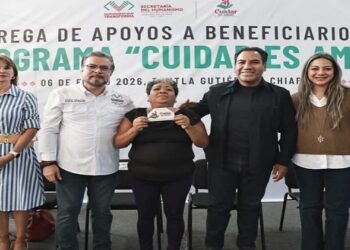 Entregó apoyos económicos en Terán