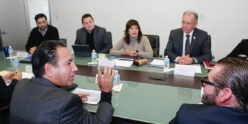 Revisaron las ventajas y alcances de la tour operadora turística aérea