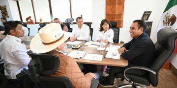 Gobernador beneficia a familias del campo