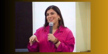 Turismo, lealtades y mensajes entre líneas