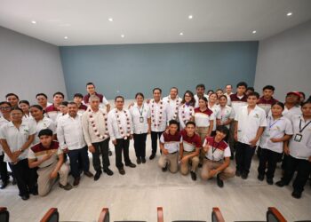 Eduardo Ramírez consolida trabajos en favor de la educación