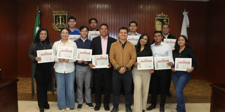 Poder Judicial fortalece académicamente a estudiantes de derecho