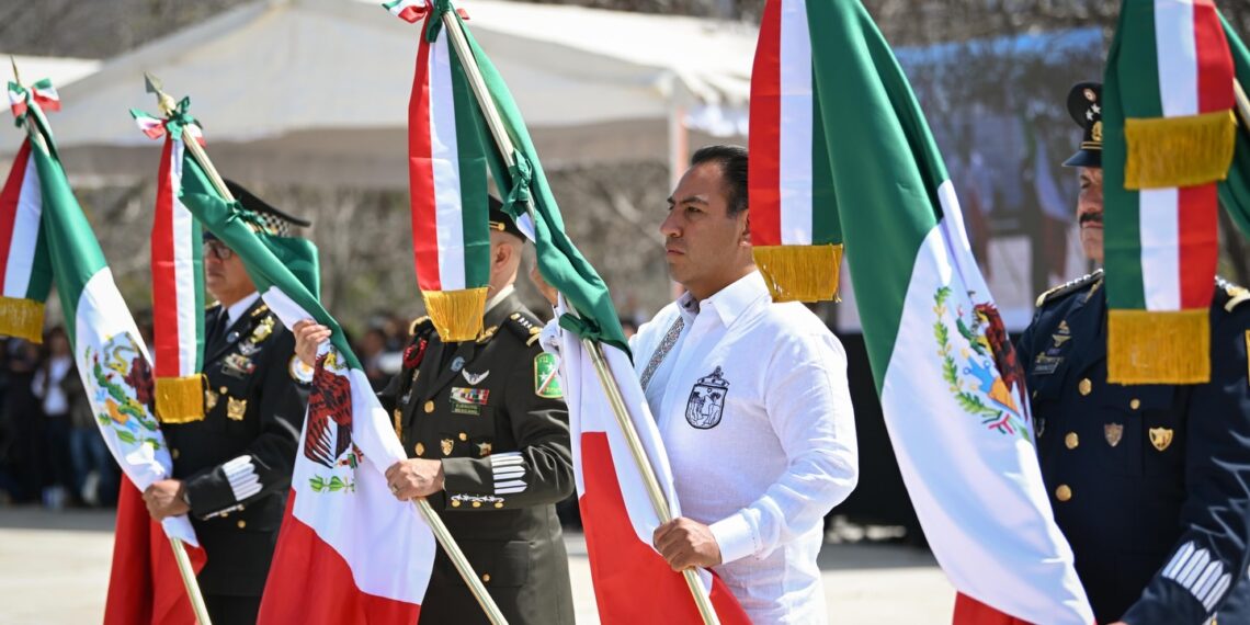 Eduardo Ramírez honra símbolo de unidad