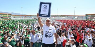 Miles de chiapanecos logran récord Guinness