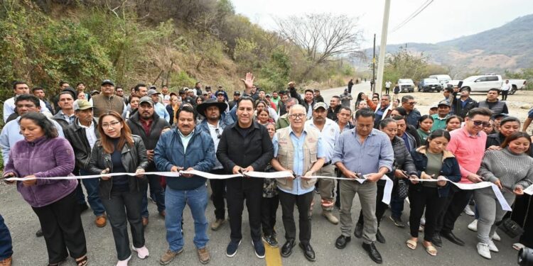Inauguró el camino Soyaló-Francisco Sarabia-Chicoasén, con inversión superior a 47 mdp.