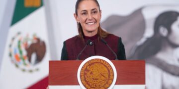 Enviará al Senado iniciativa para que las pensiones de exfuncionarios de confianza no superen el 50% del salario del Ejecutivo federal.