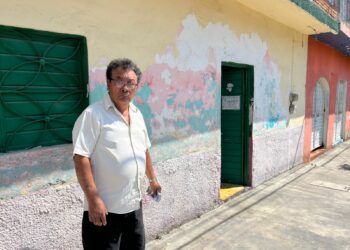 Adulto mayor denuncia cobros excesivos del SMAPA