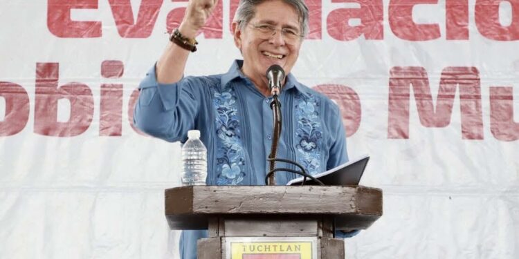 Carlos Morales con altas insignias buscará Tuxtla Gutiérrez