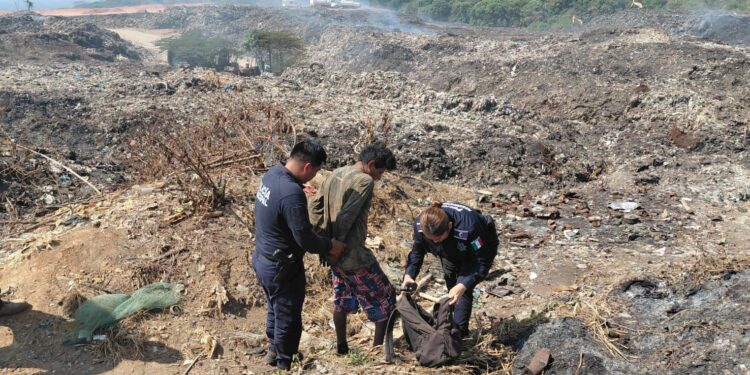 QUISO VOLVER A QUEMAR EL BASURERO DE TAPACHULA Y LO ATRAPARON EN FLAGRANCIA