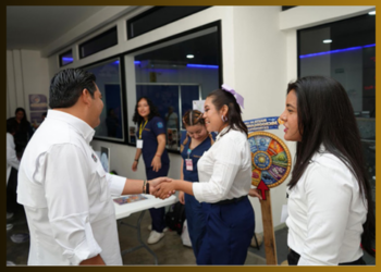 Jovani Salazar, convocó a la niñez y juventud chiapaneca a descubrir su vocación y atreverse a seguir sus pasiones.