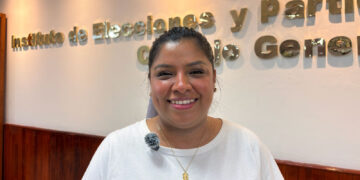 La consejera también subrayó la importancia del papel que desempeñan los medios de comunicación para evitar la reproducción de estereotipos de género