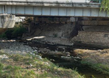 Exigen al alcalde Ángel Torres, que se atienda esta área considerada crítica, ya que además de viviendas, en el lugar se concentra una importante zona comercial.