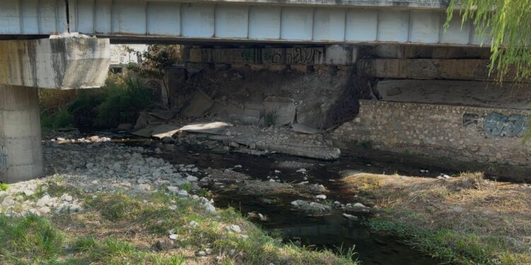 Exigen al alcalde Ángel Torres, que se atienda esta área considerada crítica, ya que además de viviendas, en el lugar se concentra una importante zona comercial.