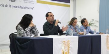 José Natarén. Presentó Bellífica en la Benemérita UNACH