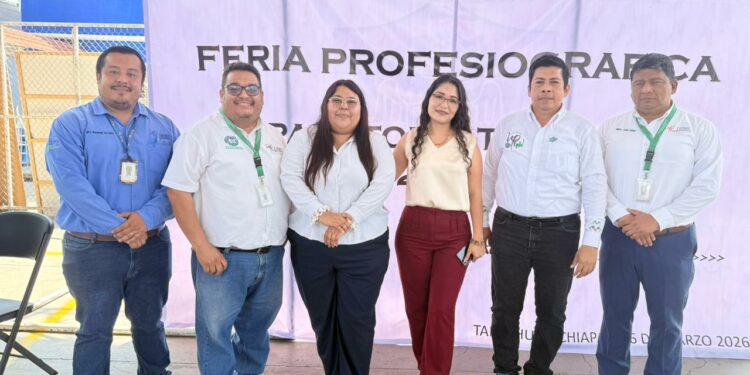 Ayuntamiento de Tapachula participa en Feria Profesiográfica 2026