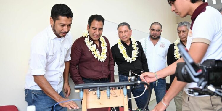EDUCACIÓN PRIORITARIA. Ramírez Aguilar inaugura aulas y entrega apoyos en escuelas de Tuxtla