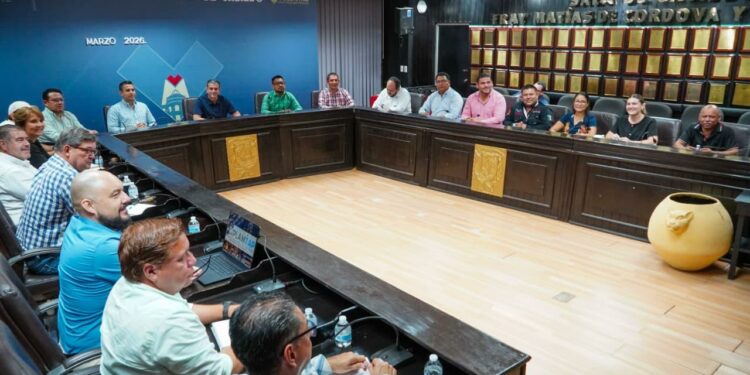 Tapachula no se detiene: Yamil Melgar encabeza reunión de gabinete