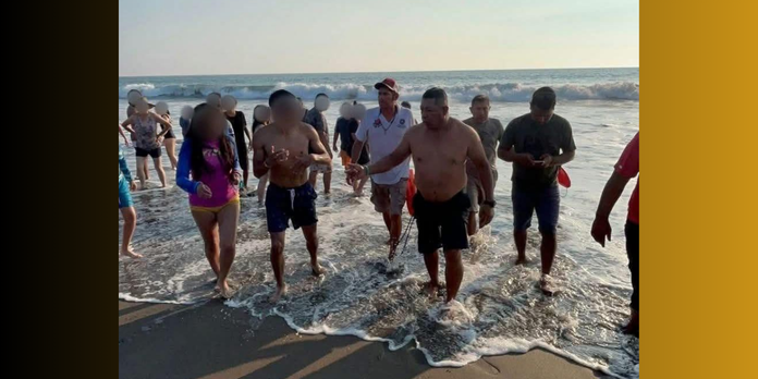 Rescatan a tuxtlecos en Puerto Arista