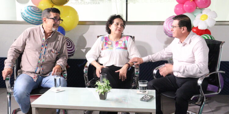 CORRUPCIÓN Y SOBERBIA DE ÁNGEL TORRES. Contratos bajo sospecha