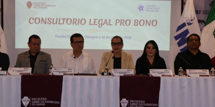 FACULTAD LIBRE DE DERECHO. Presentan el primer Consultorio Legal Pro Bono del sureste