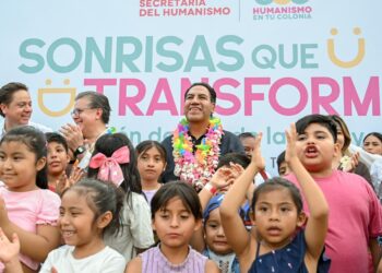 INFANCIA FELIZ. Gobernador celebra en Tuxtla Día de la Niñez