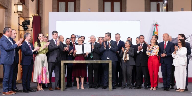 ACUERDO HISTÓRICO. México refuerza su industria siderúrgica