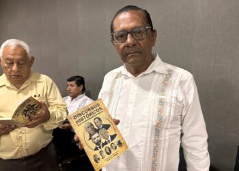 VÍCTOR CRUZ ROQUE. Presenta en el Congreso su libro sobre discursos que transformaron México