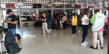 TERMINAN LAS VACACIONES. Turistas nacionales dejan San Cristóbal