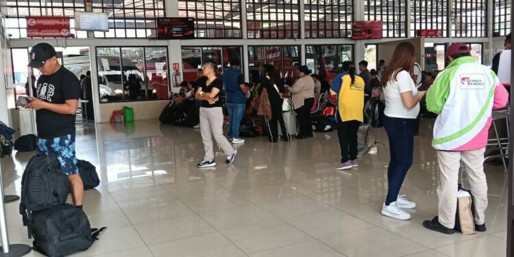 TERMINAN LAS VACACIONES. Turistas nacionales dejan San Cristóbal