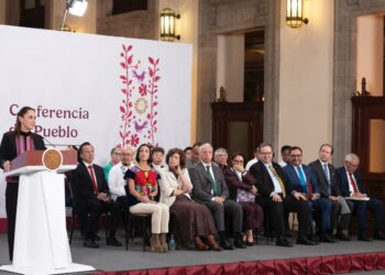 CLAUDIA SHEINBAUM. Presenta Comité de expertos