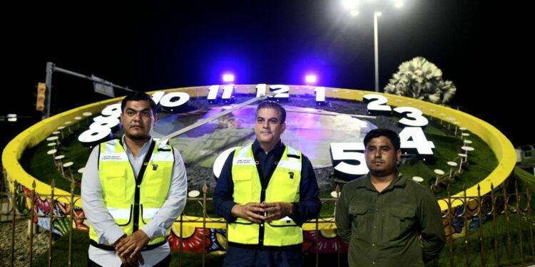 Se rehabilita reloj floral: Yamil Melgar