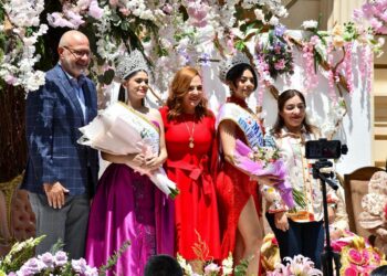 156 AÑOS DE FIESTA. Sandra Melisa abre la Feria de Primavera en San Cristóbal