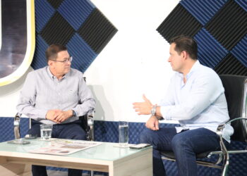 CIUDADANOS DEMANDAN POLÍTICA DIFERENTE. Desencanto partidista abre alternativas a MC