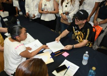 Por la reelección de la identidad universitaria