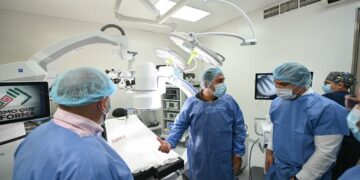 EDUARDO RAMÍREZ AGUILAR. Supervisa nuevas herramientas médicas