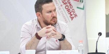 El hombre que piensa como el gobernador