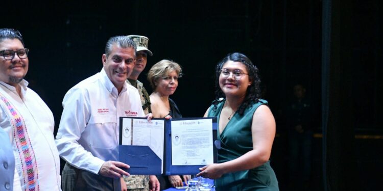 La educación transforma Tapachula: Yamil Melgar
