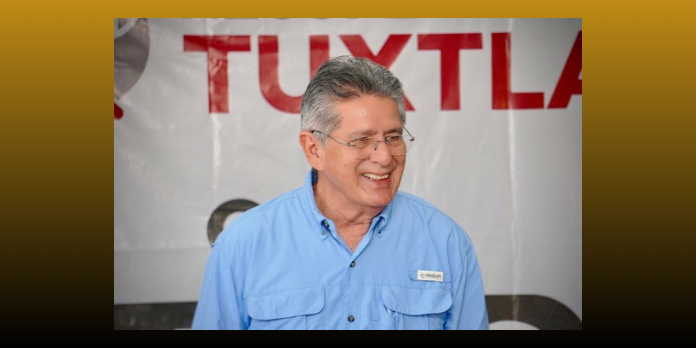 Carlos Morales con “Las manos limpias”