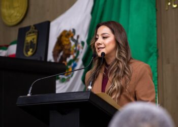 ¿Alejandra Gómez, construye con cemento los caminos a la Presidencia de Tuxtla?