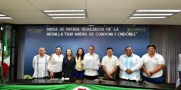 Presenta Yamil Melgar a galardonados con la Medalla Fray Matías de Córdova 2026