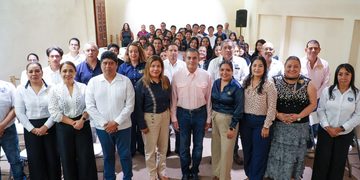 Leer nos permite trascender en la historia: Yamil Melgar